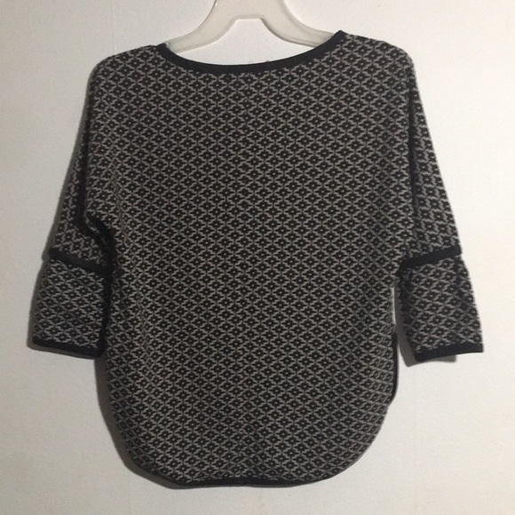 Max Studio Oversized Coquille Textured Top: Size Small - Picture 7 of 11